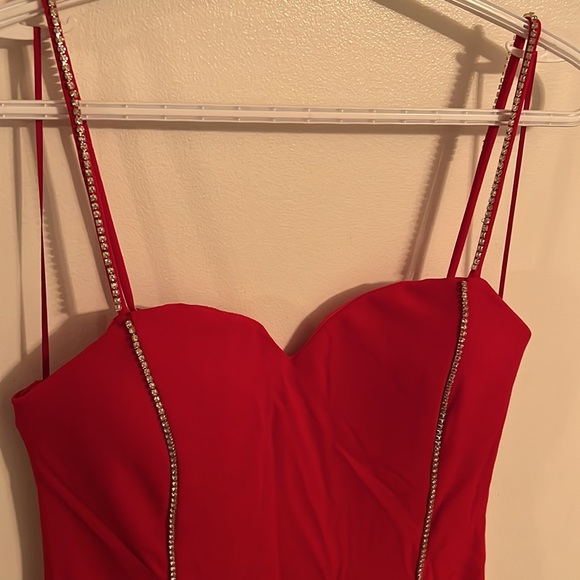 STONE COLD DIVA MIDI DRESS RED FASHIONNOVA - Picture 3 of 6